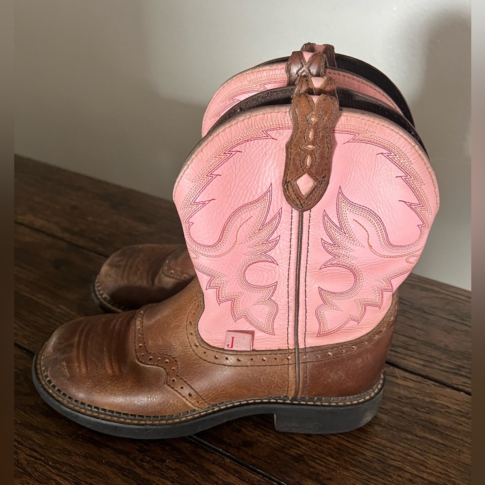 Women’s Justin Gypsy Western Boots - Size 8 1/2 B